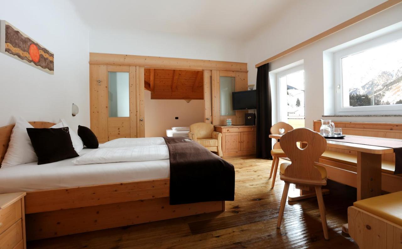 Hotel Alpin コッレ・イザルコ エクステリア 写真