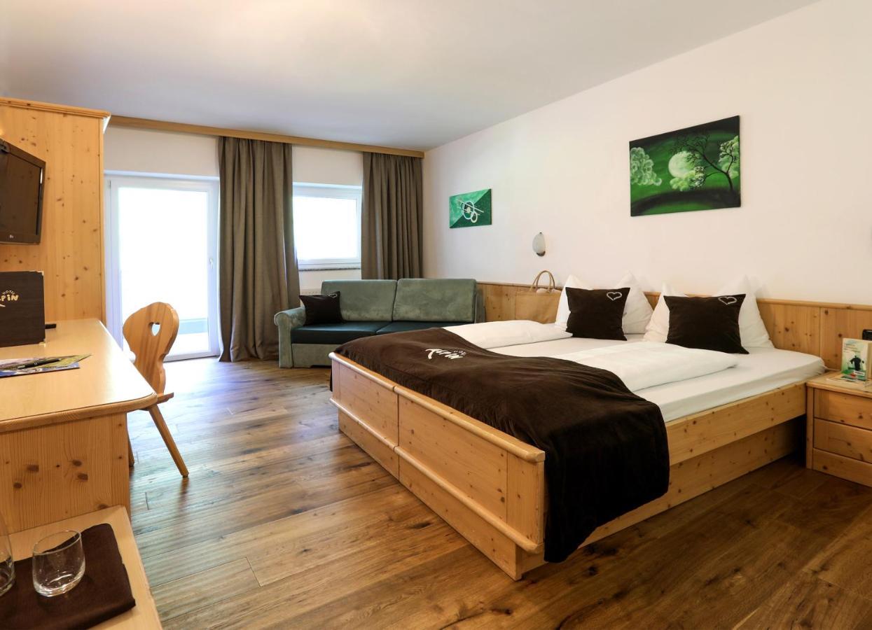 Hotel Alpin コッレ・イザルコ エクステリア 写真