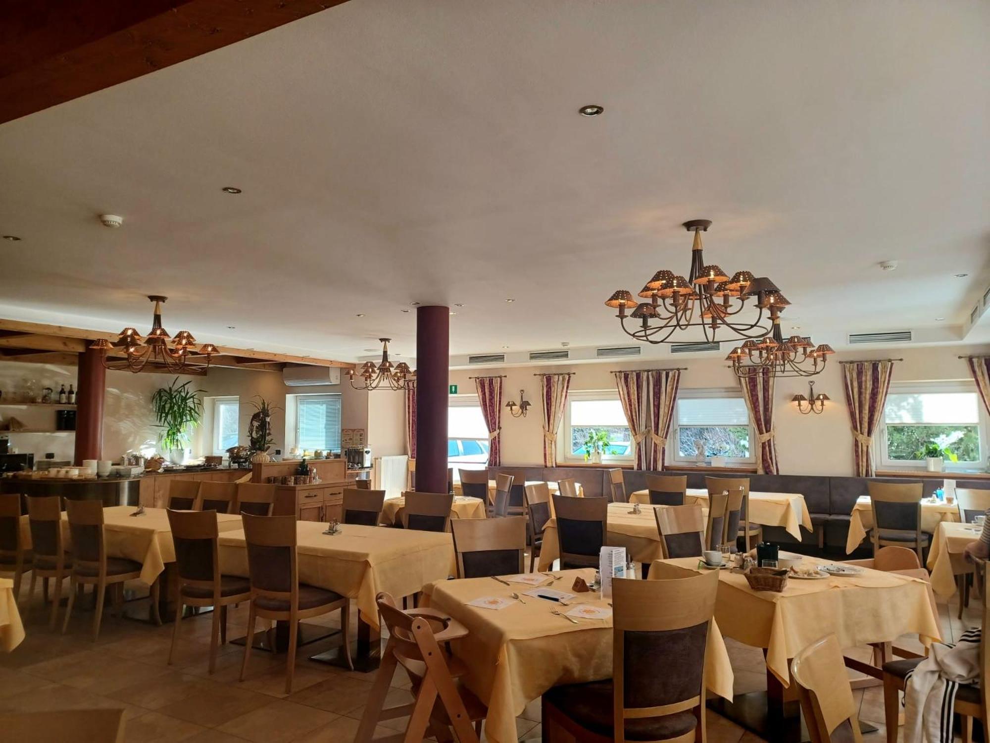 Hotel Alpin コッレ・イザルコ エクステリア 写真