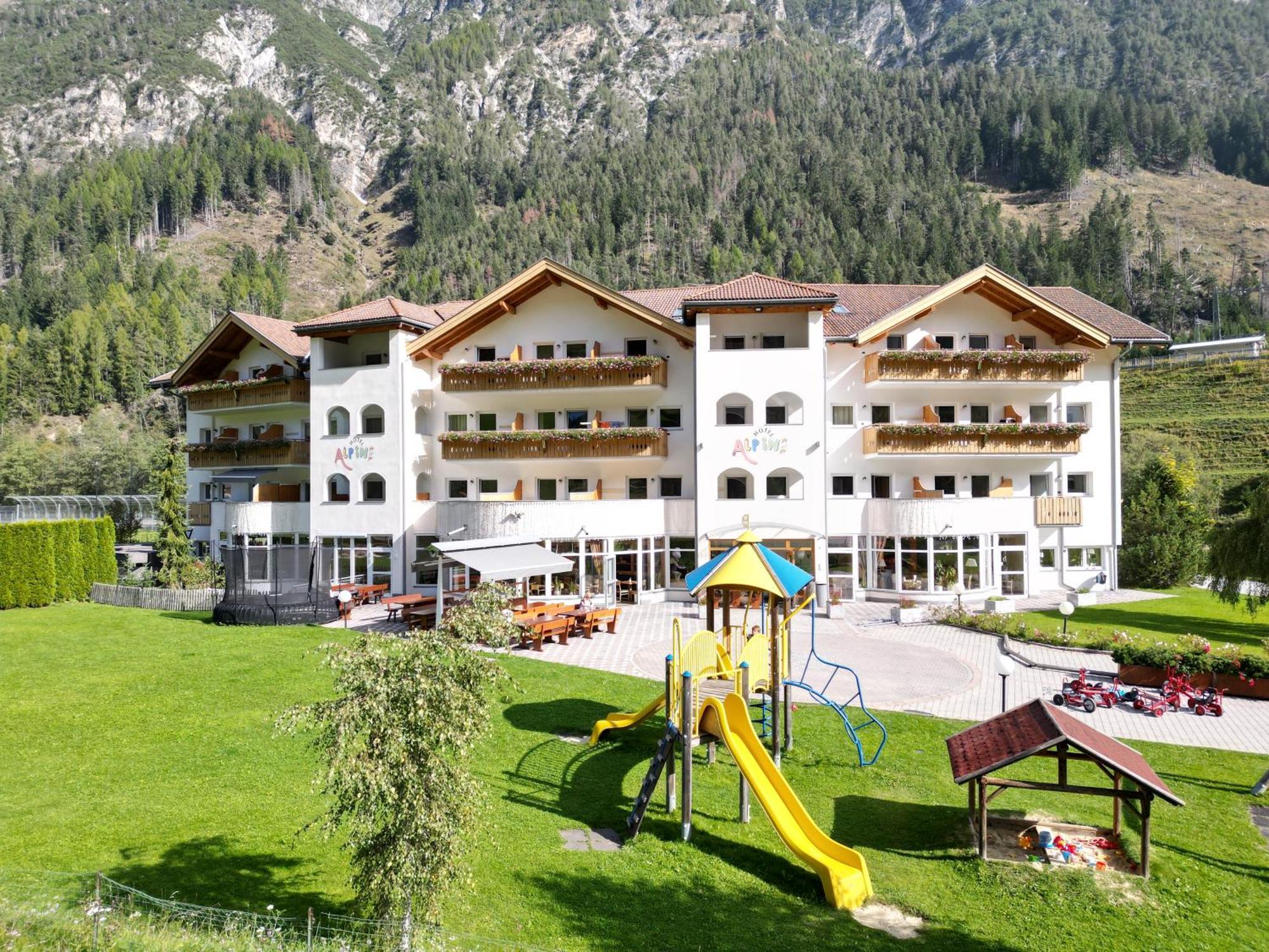 Hotel Alpin コッレ・イザルコ エクステリア 写真