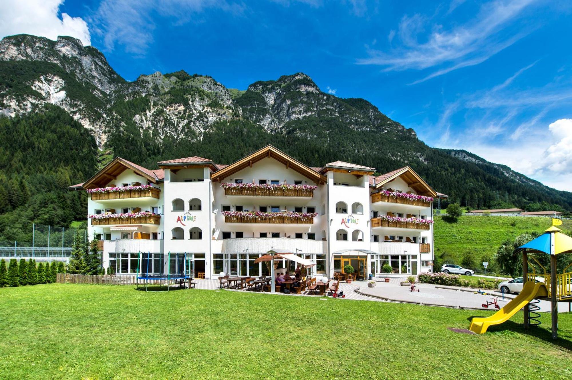 Hotel Alpin コッレ・イザルコ エクステリア 写真