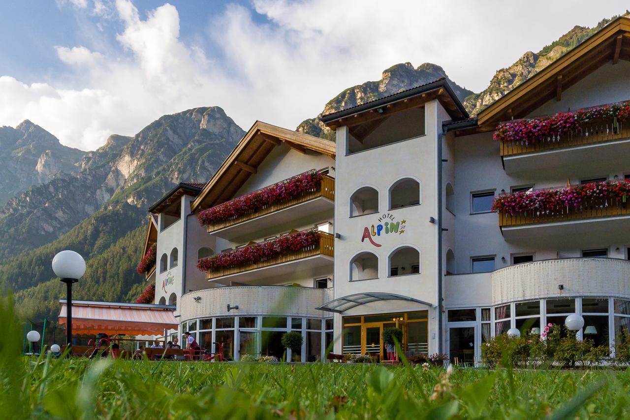 Hotel Alpin コッレ・イザルコ エクステリア 写真