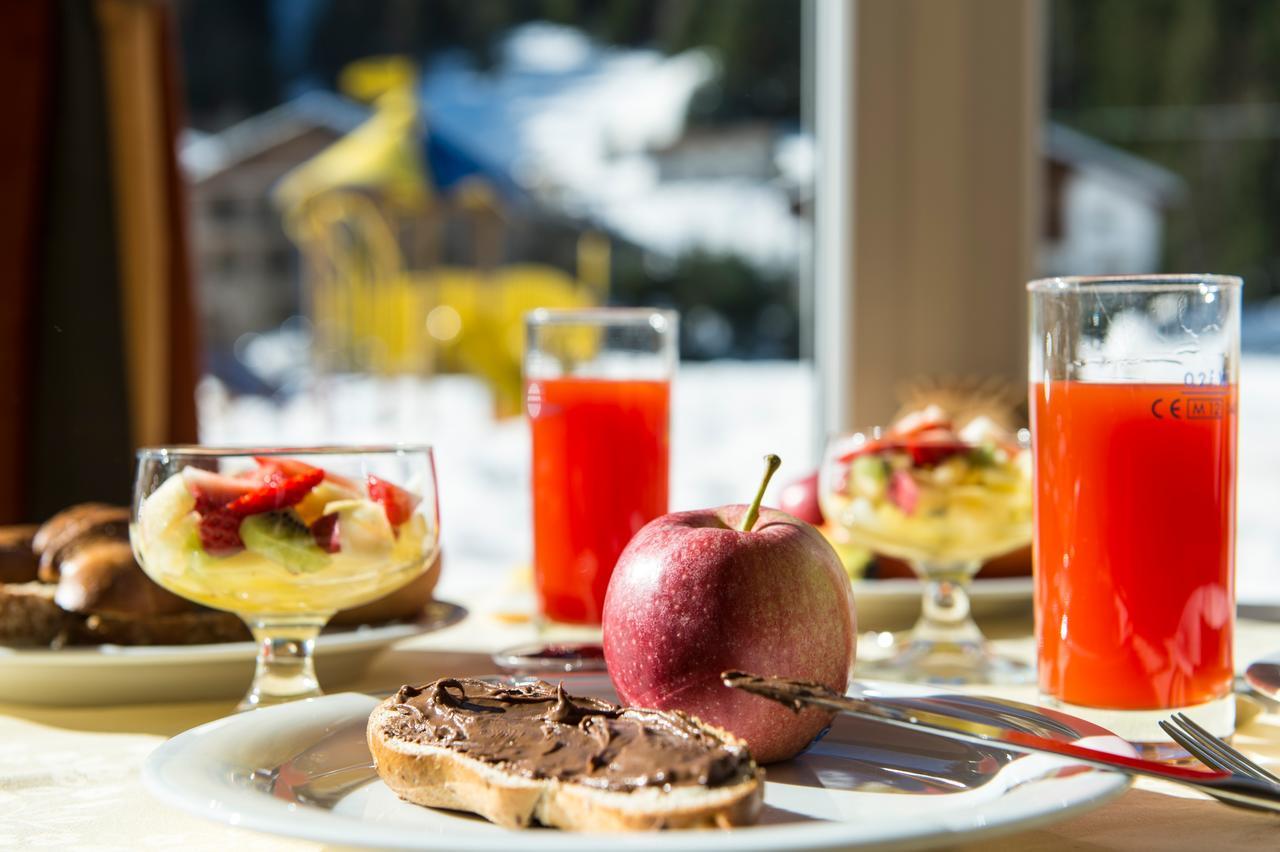 Hotel Alpin コッレ・イザルコ エクステリア 写真