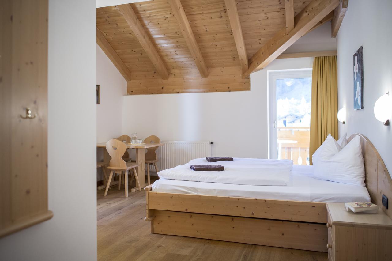 Hotel Alpin コッレ・イザルコ エクステリア 写真